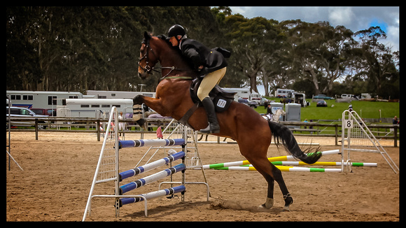 S_062_Showjumping-2